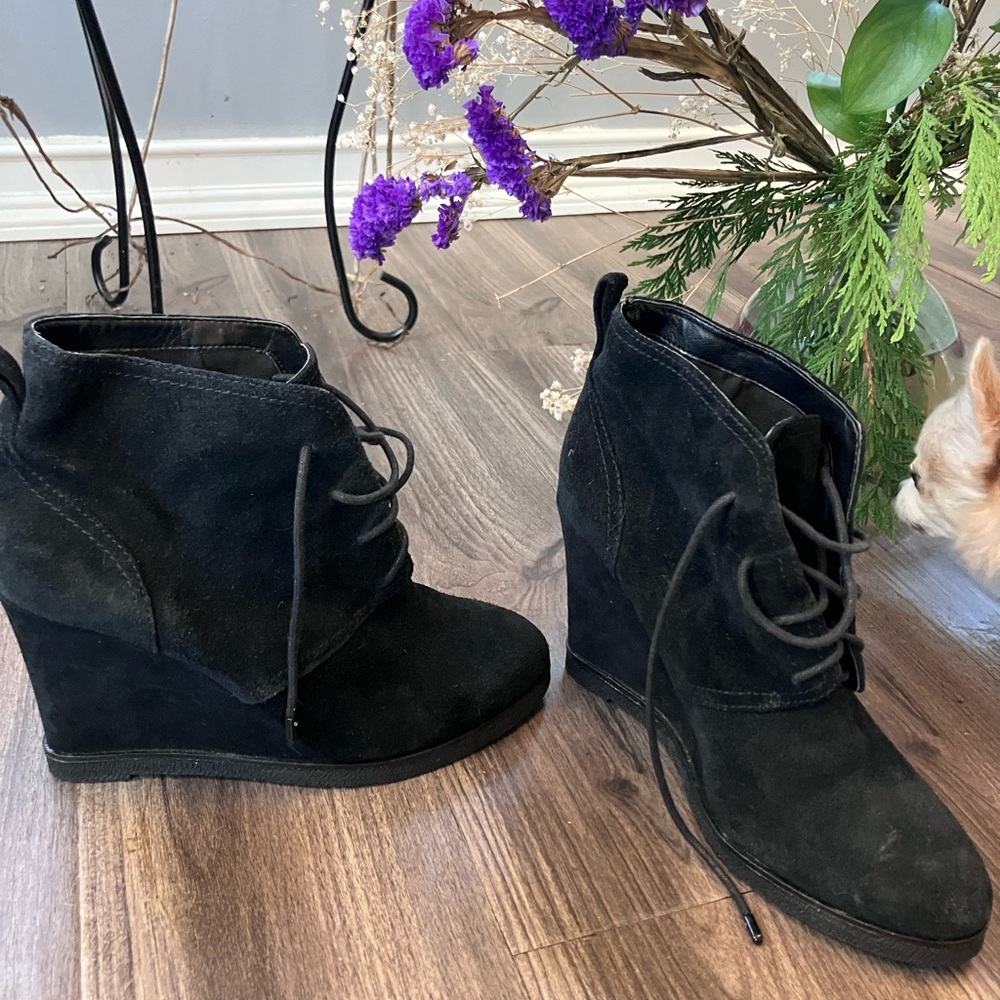 Vince Camuto Black Lace Up Boots